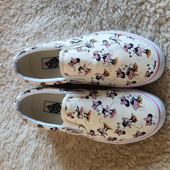 Rare Vans X Disney Minnie Mouse Slip-on Sneakers 🖤🐭💗 - Picture 15 of 16